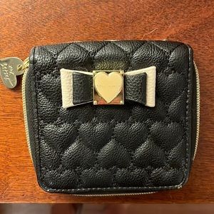 Black/gold/tan quilted wallet